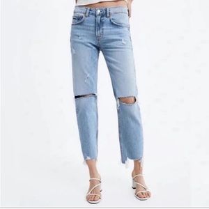 Zara Slim Boyfriend Ultra Distressed Chewed Hem Jeans | Light Wash | US 6